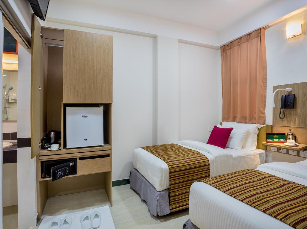Novina Hotel Male Exterior photo