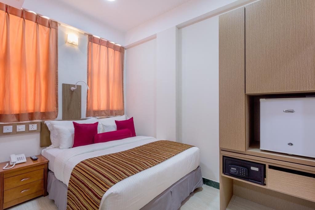 Novina Hotel Male Exterior photo